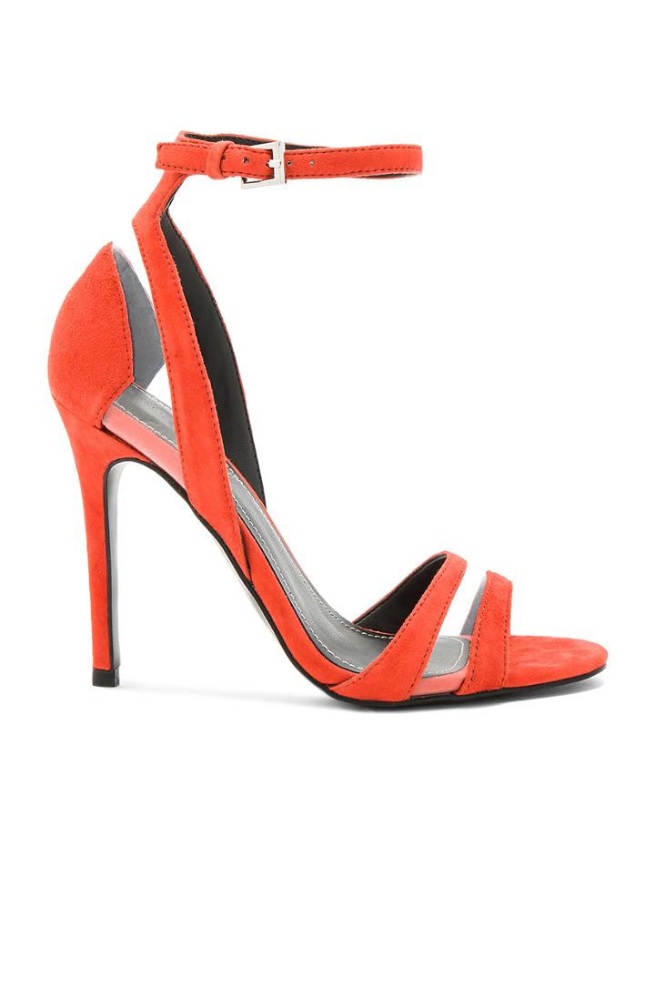 Goldie Heel