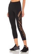 Knockout Capri Legging
