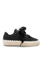 Basket Heart Scallop Sneaker