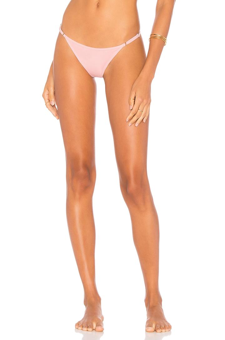 Demi Bottom