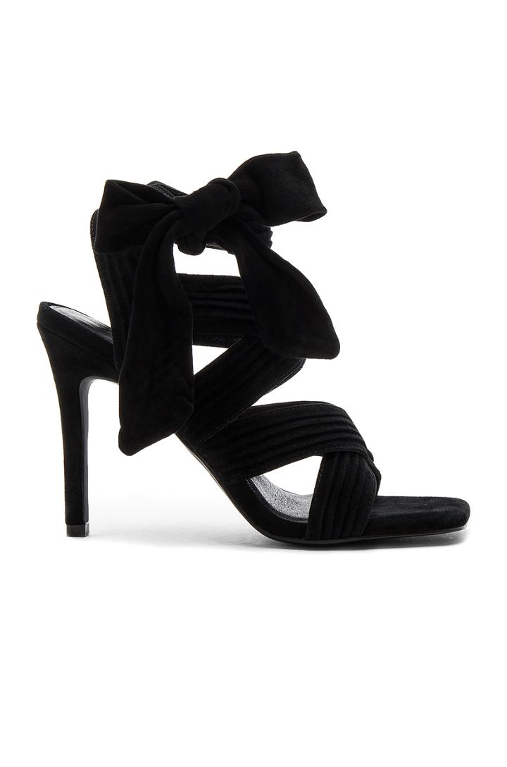 Samantha Heel