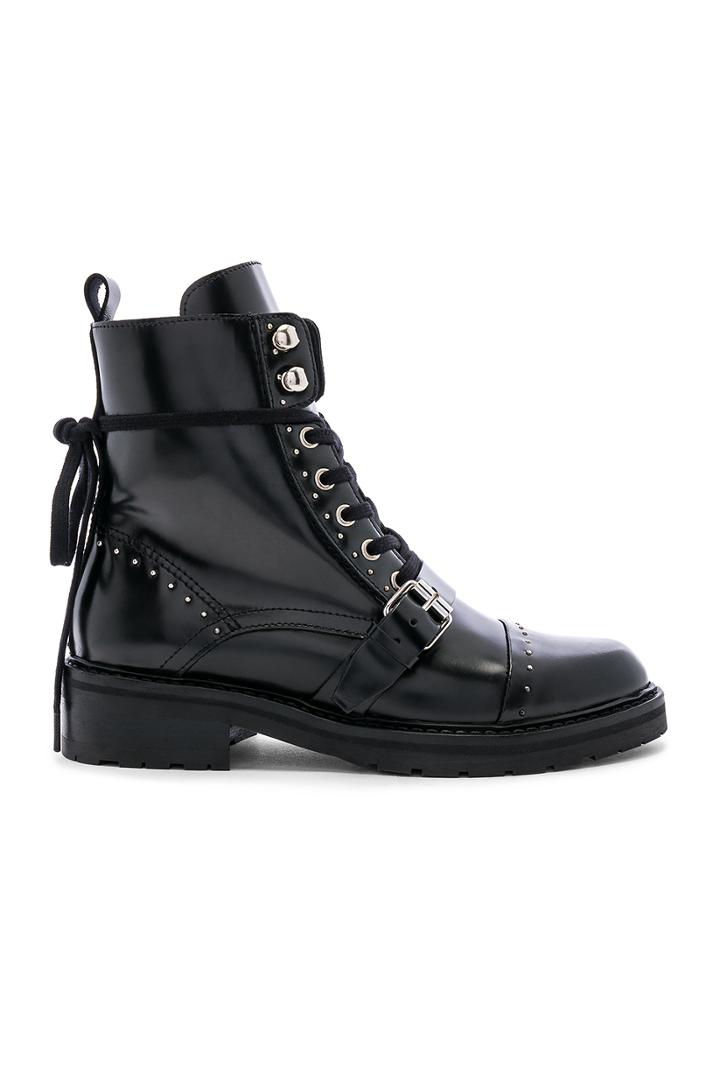 Dayna Boot