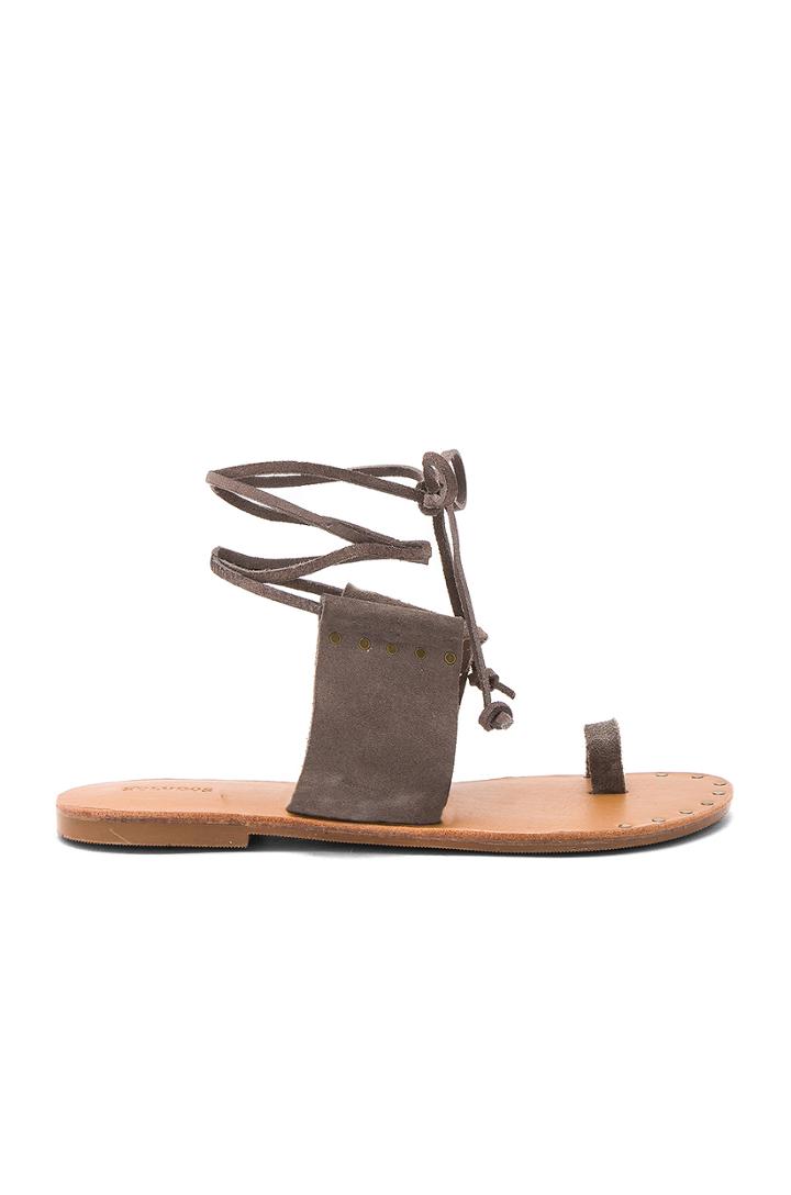 Milos Sandal