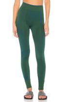Train Seamless Tight