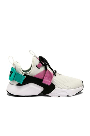 Women's Air Huarache City Low Sneaker