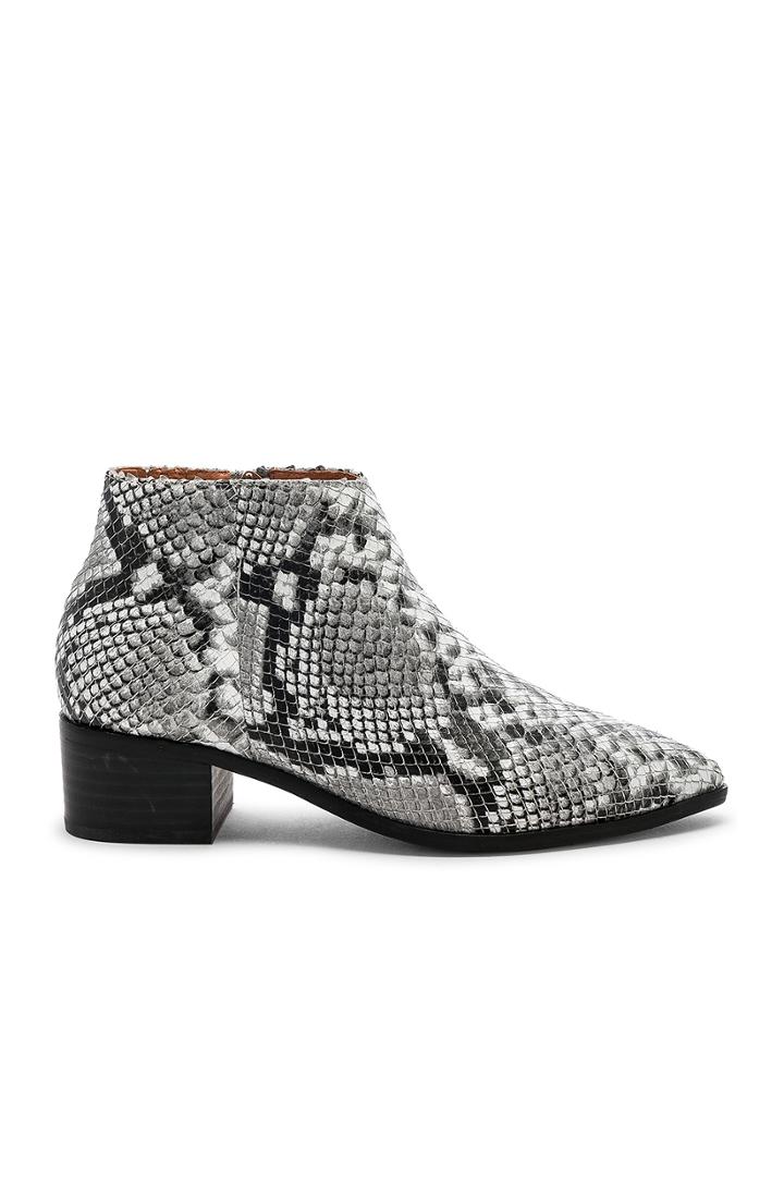 Dexie Bootie