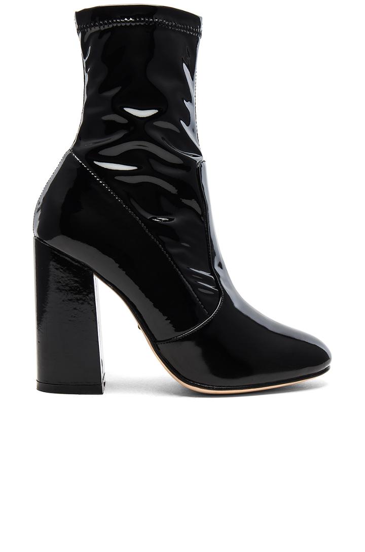 X Revolve Rowan