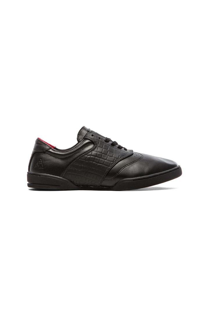 Dylan Sneaker