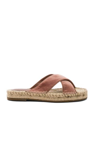 Ianna Sandal