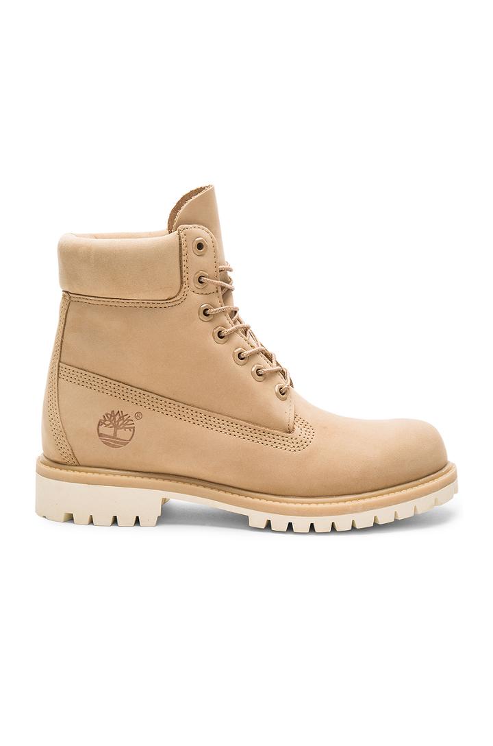 6  Premium Boots
