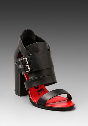 Kelsi Dagger Gina Heel In Black