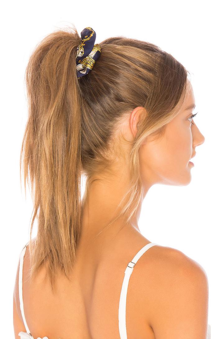 Tella Scrunchie