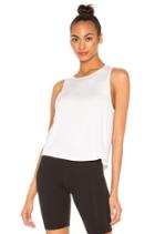 Over Under Relaxed Tank