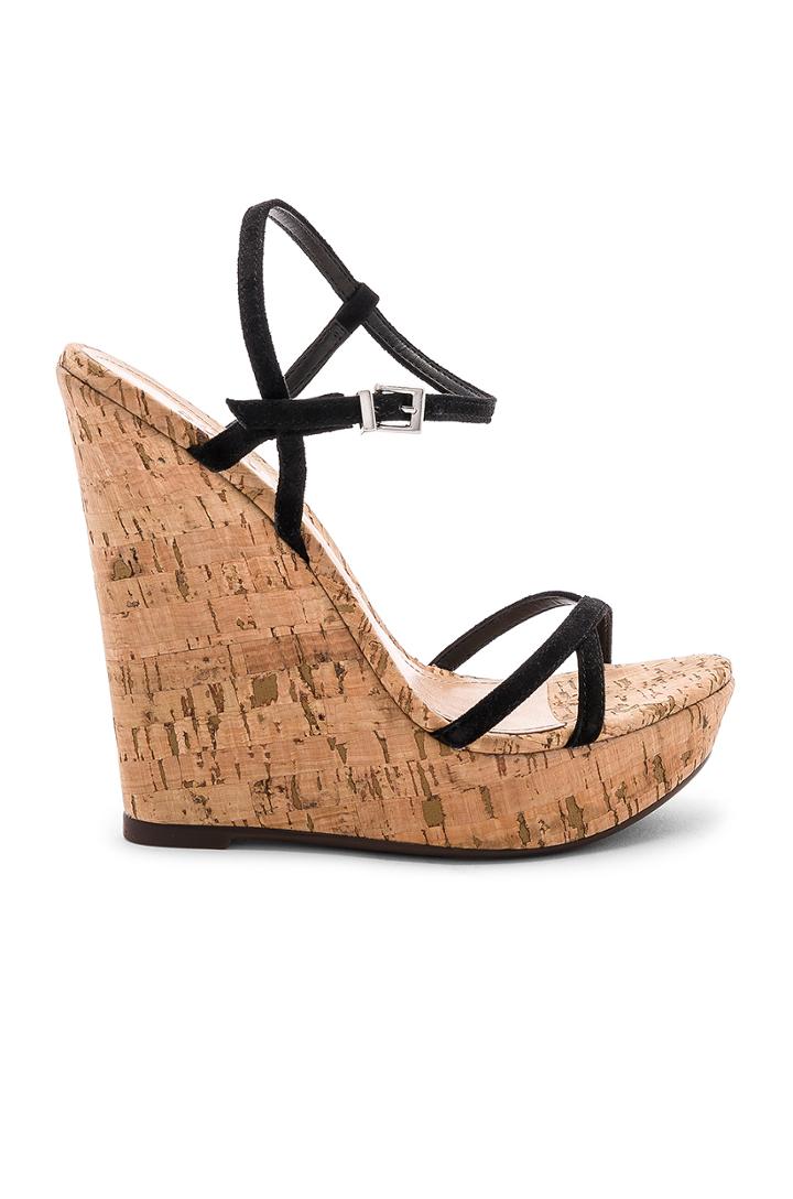 Auria Wedge