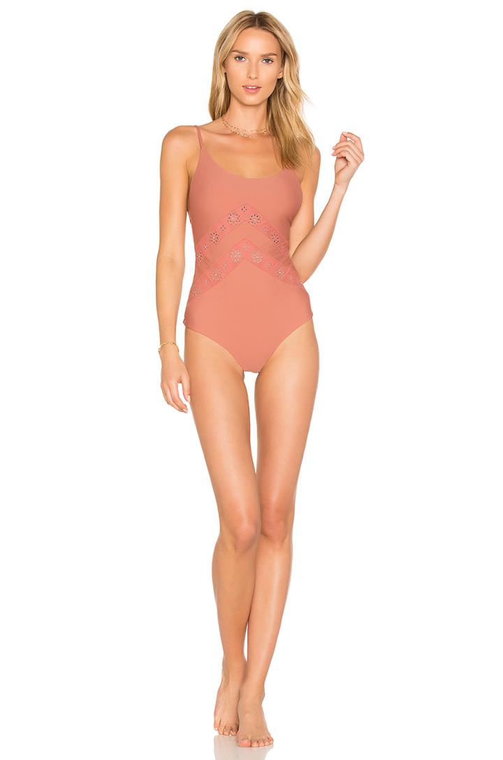 Alyssa One Piece