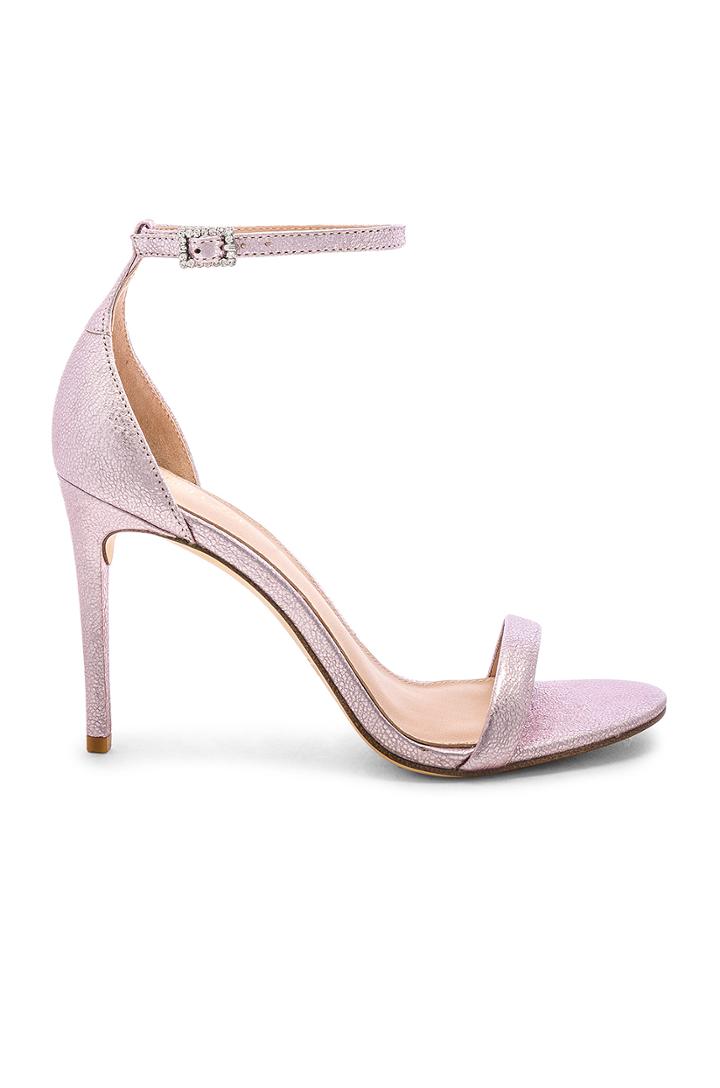 Ema Sandal