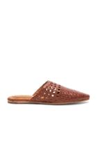 Atrata Flat