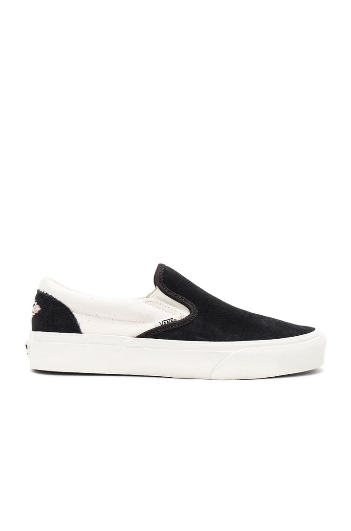 Native Embroidery Classic Slip-on