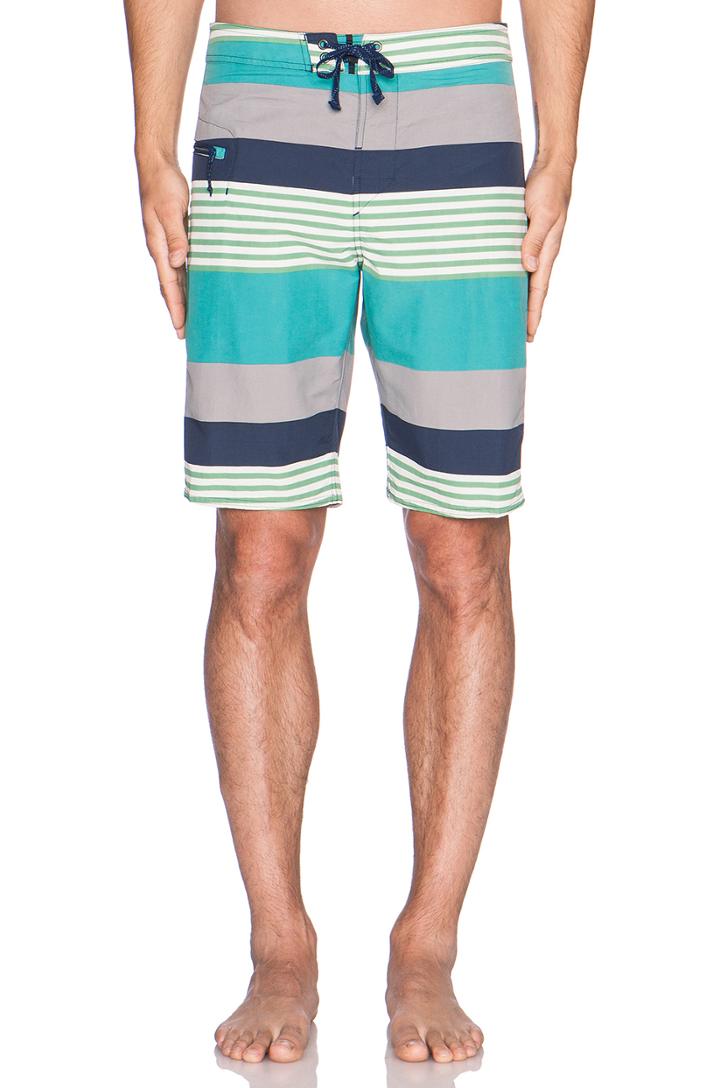 21 Wavefarer Engineered Boardshort