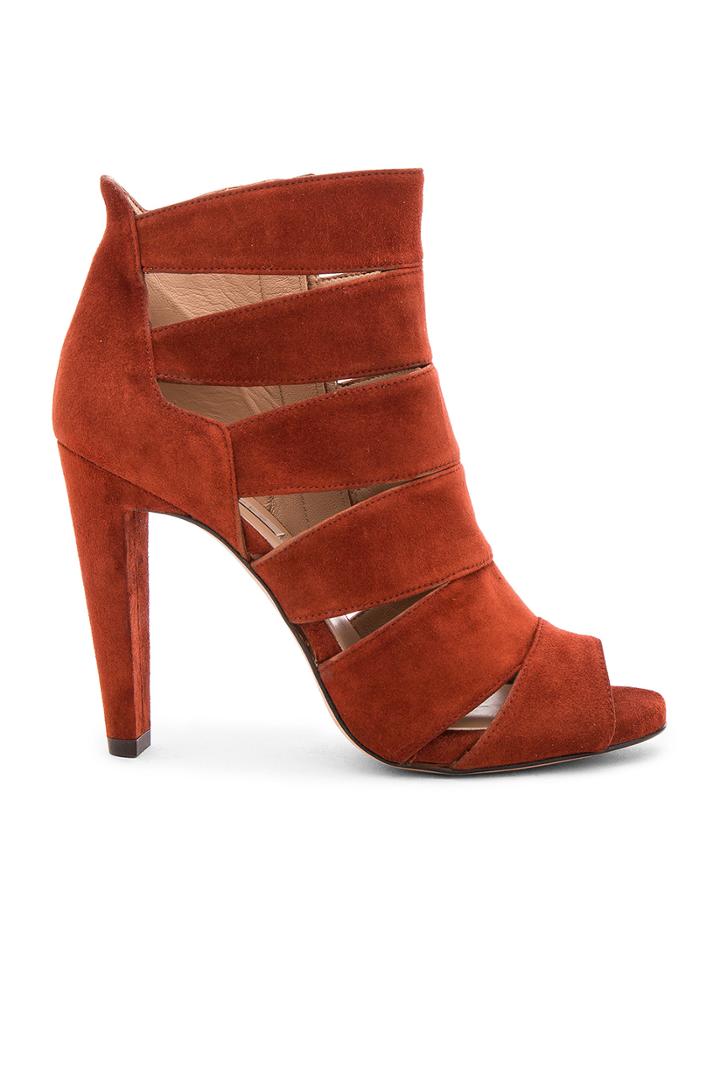 Cutout Heel