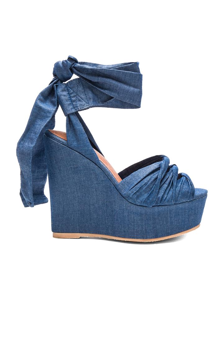 Xenobia Wedge