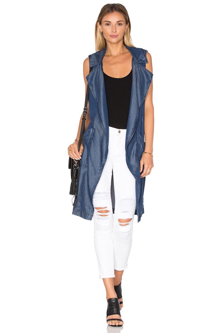 Mari Duster