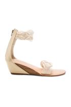 Lilly Wedge