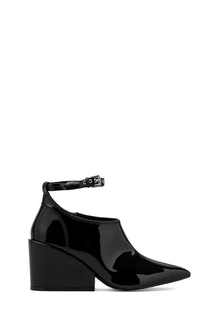 Cheap Monday Cube Pump Deep In Black