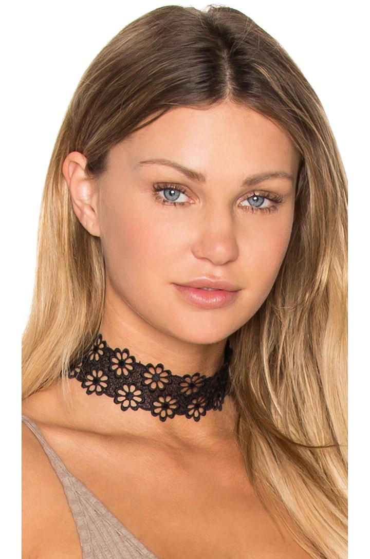 Lacey Daisy Choker