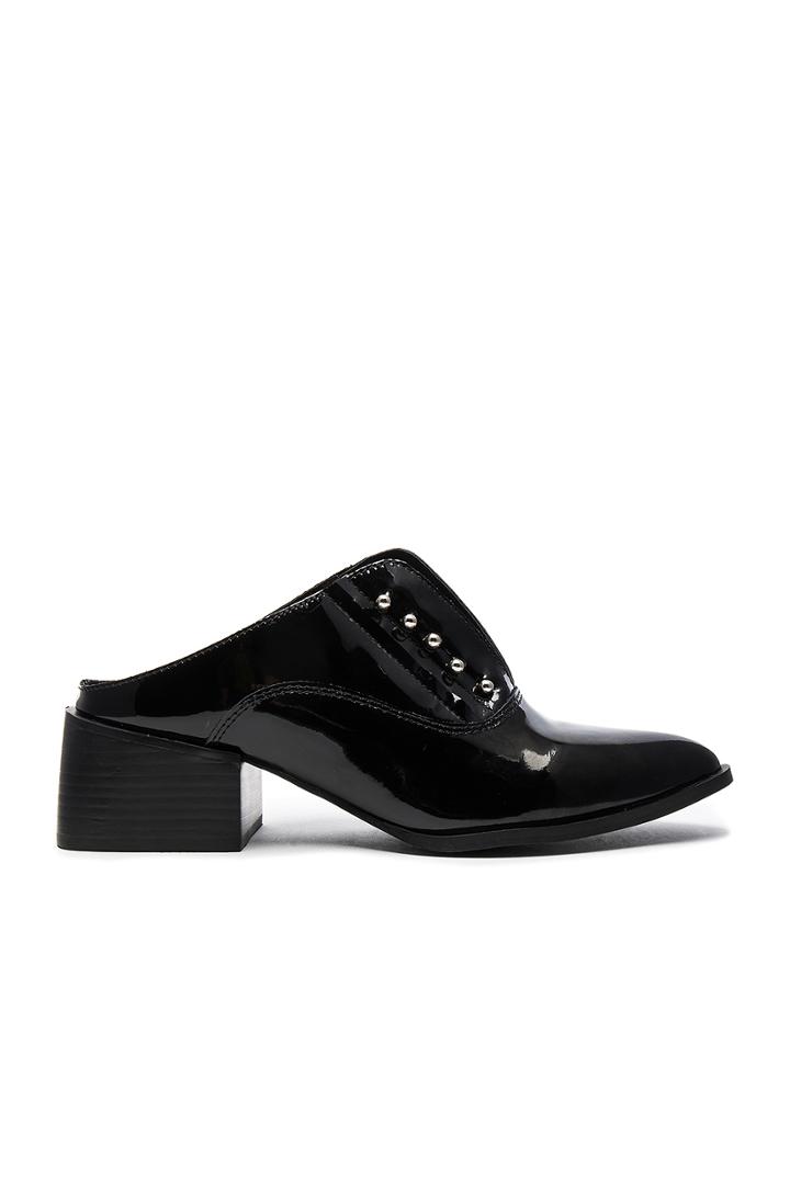 Claire Mule