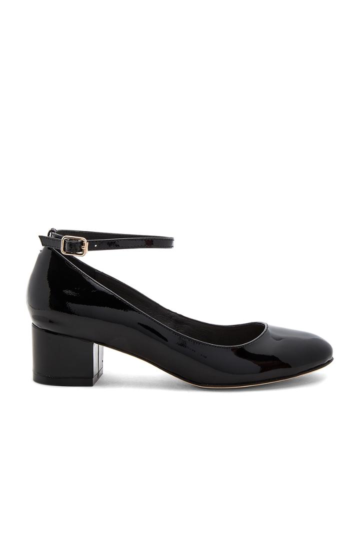 X Revolve Reina Pump