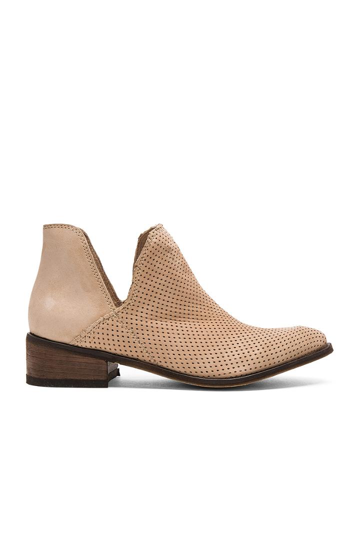 Thar Bootie