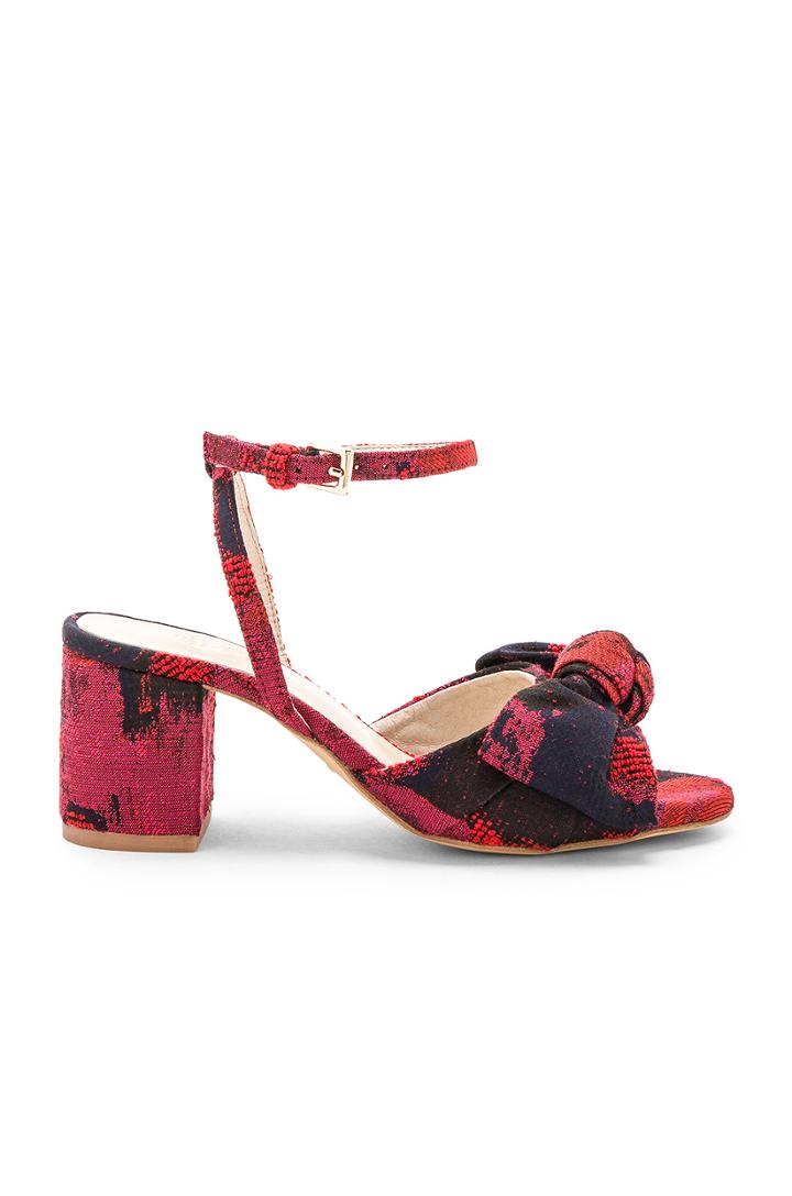 X Stone_cold_fox Carmine Mule