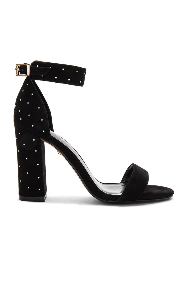 Genesis Heel