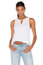 Gustavo Keyhole Tank