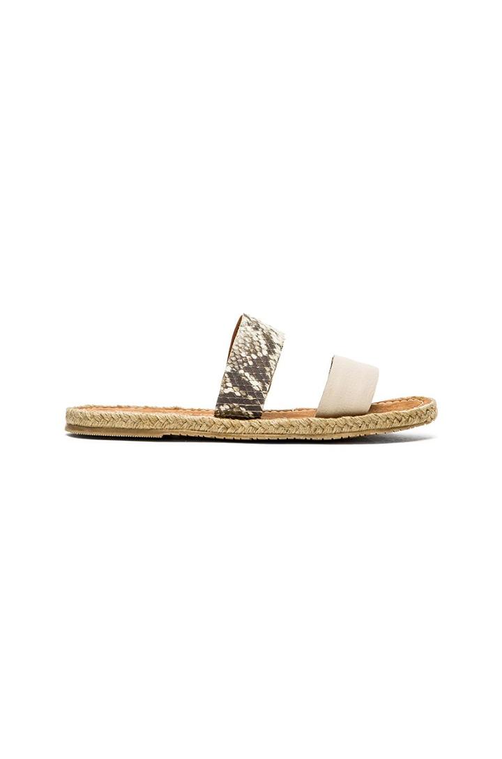 Susu Sandal