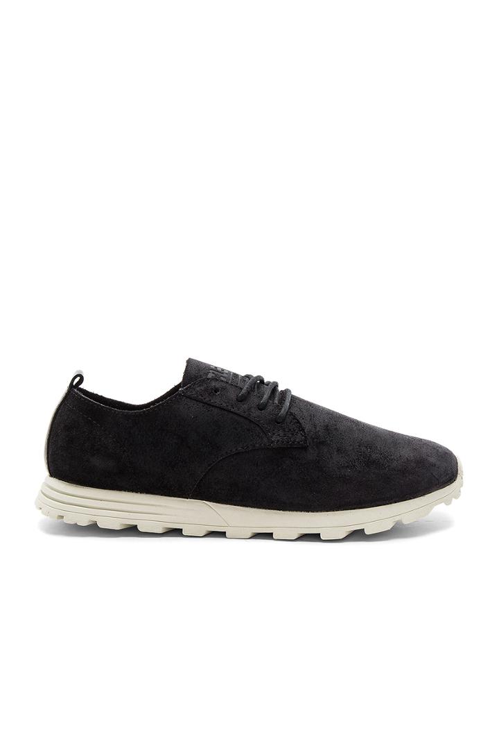 Ellington Runner