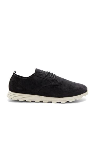 Ellington Runner