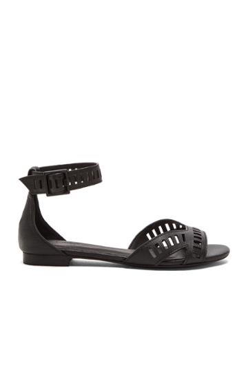 Luca Sandal