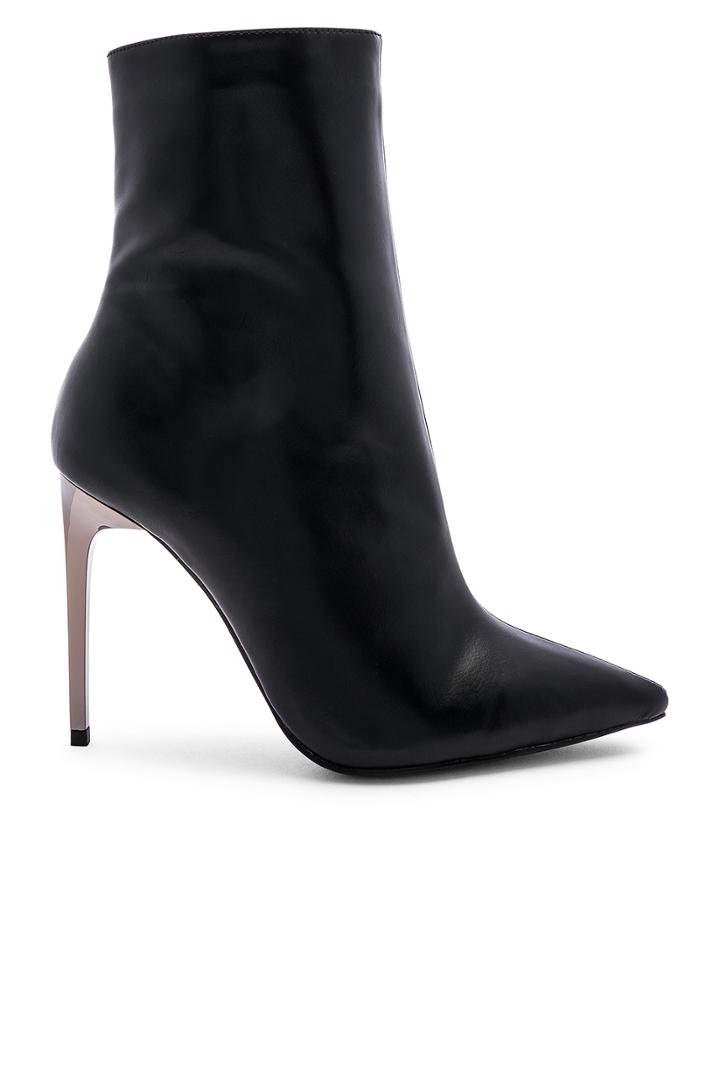 Ingenue Boot