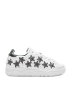 Eye Lip Pointed Toe Flat