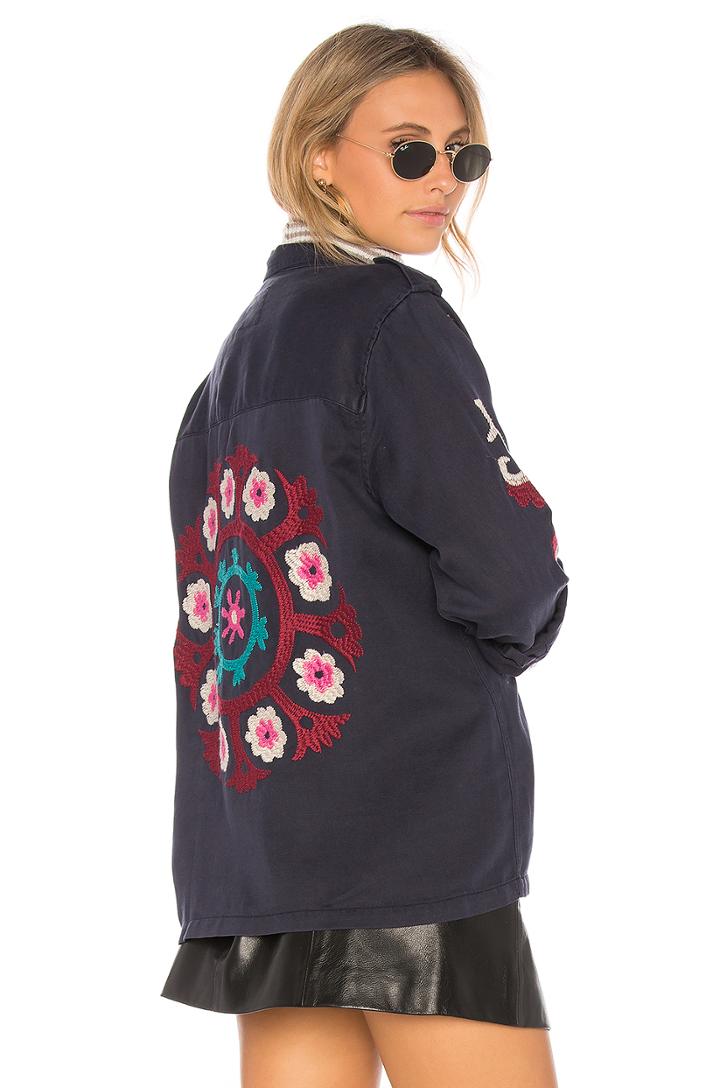 Elliot Button Up