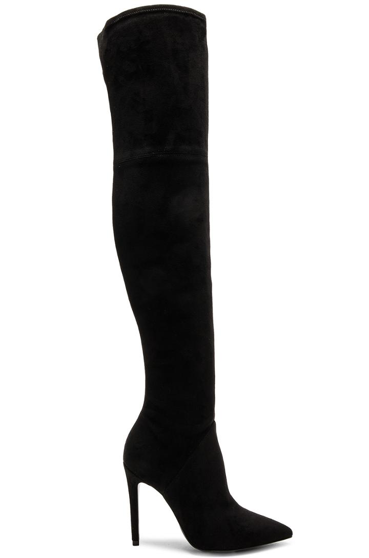 Ayla 2 Boot