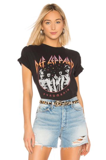 Def Leppard 90s Tee