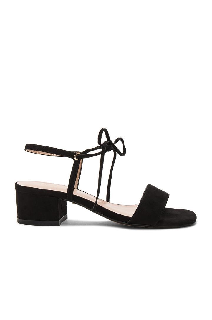 Goldie Sandal