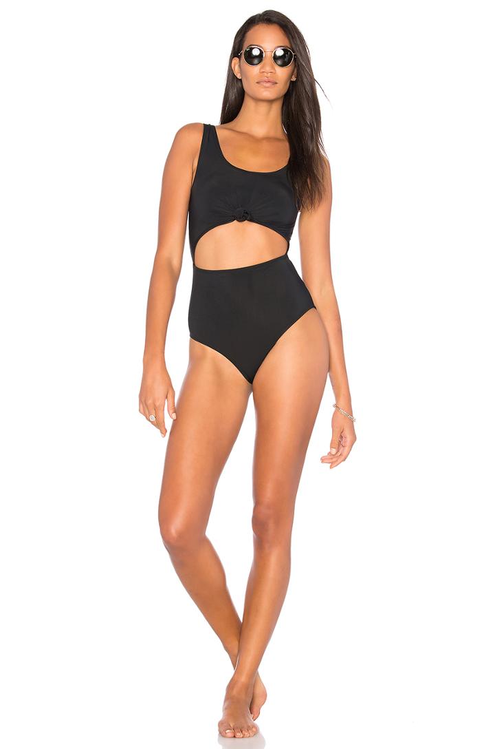 Knot One Piece