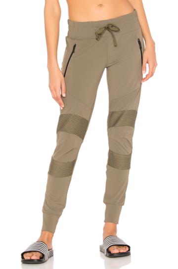 Spring Track Pant
