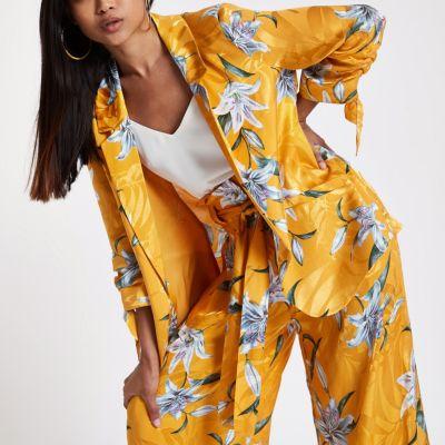 River Island Womens Petite Floral Rouche Sleeve Blazer