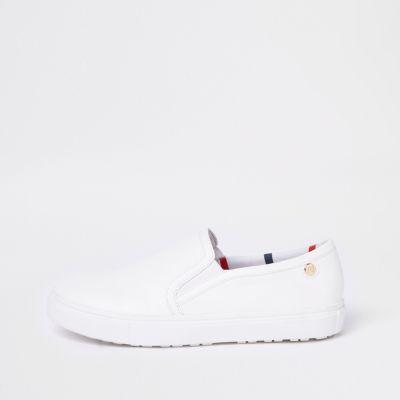 River Island Womens White Scallop Edge Slip On Plimsolls