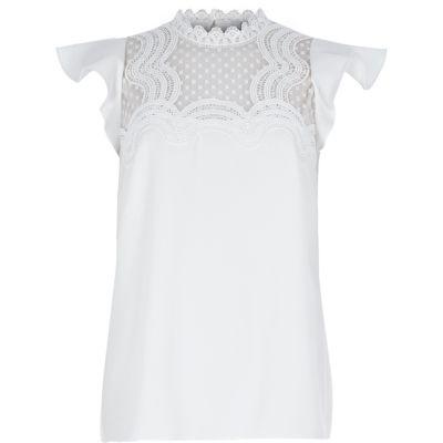 River Island Womens Petite White Crochet Scallop Frill Shell Top